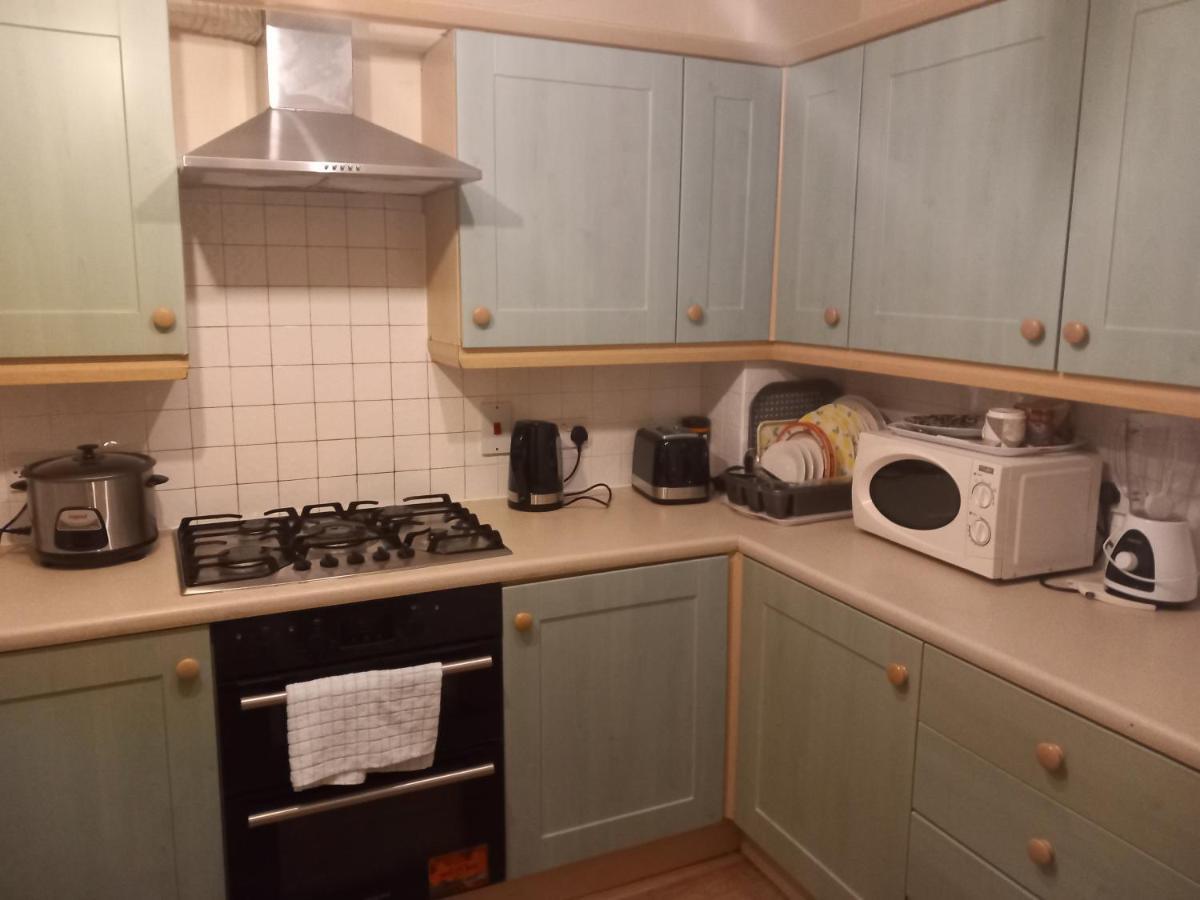 Lovely Shared 3 Bed Home Near The Thames Thamesmead  Экстерьер фото